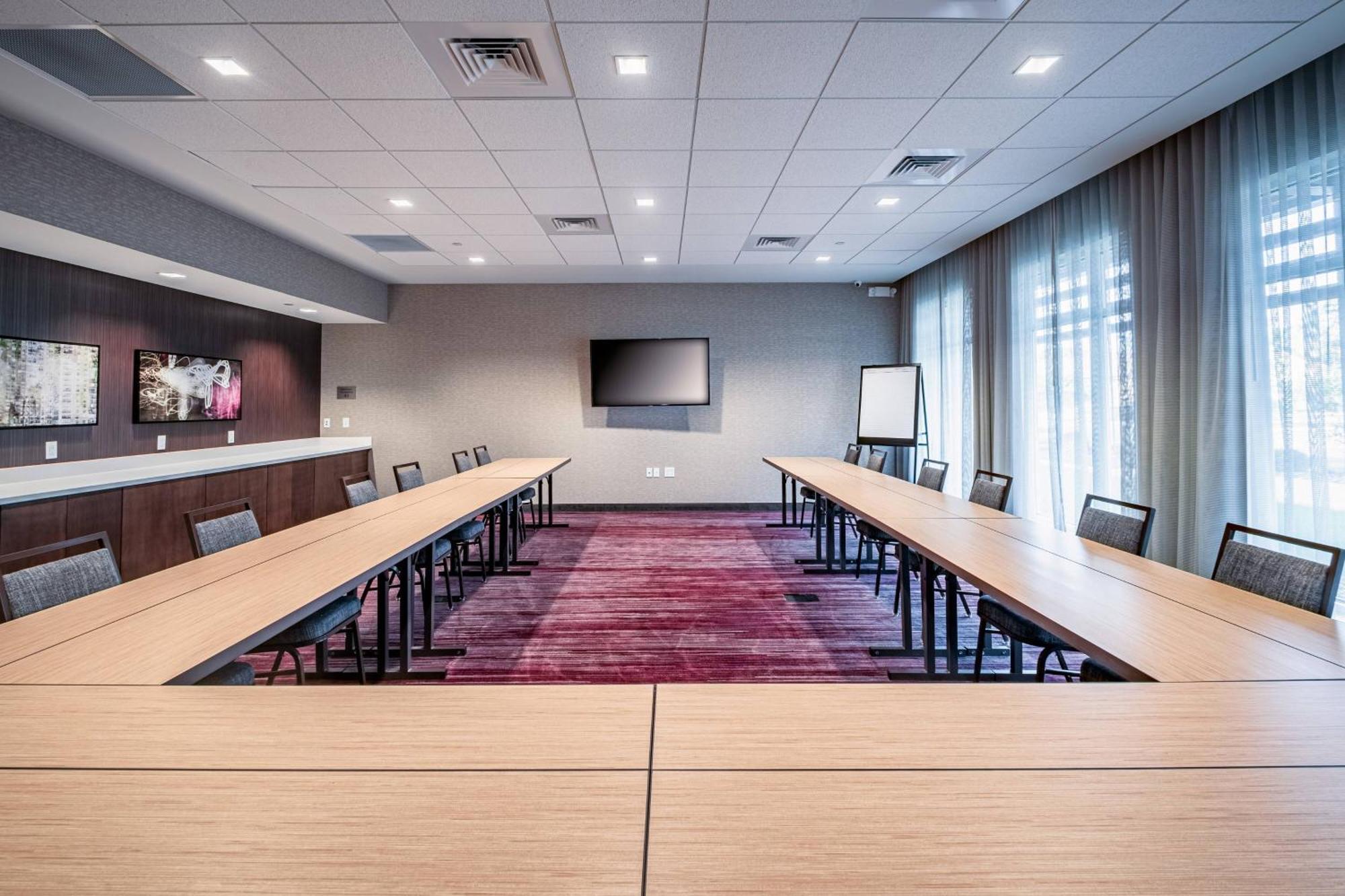 Courtyard By Marriott Toledo West Hotel Ngoại thất bức ảnh