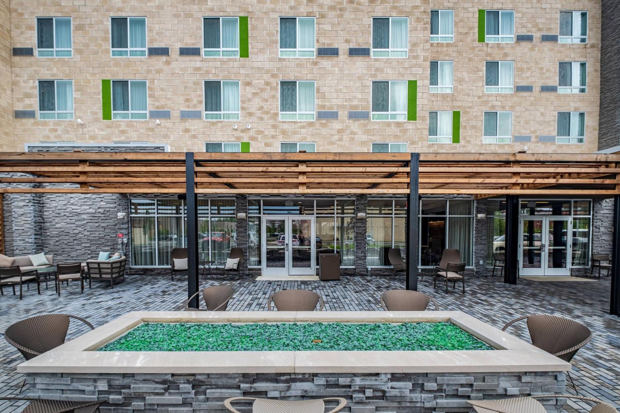 Courtyard By Marriott Toledo West Hotel Ngoại thất bức ảnh
