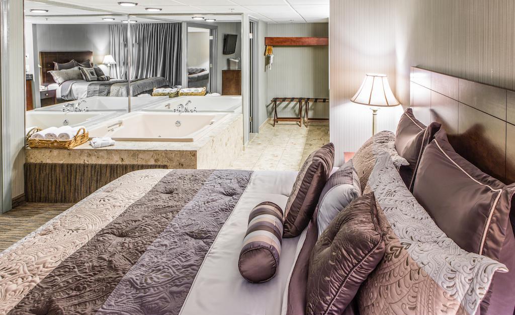 Courtyard By Marriott Toledo West Hotel Ngoại thất bức ảnh